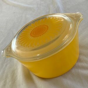 Vintage Pyrex Daisy Citrus Set 2 pc